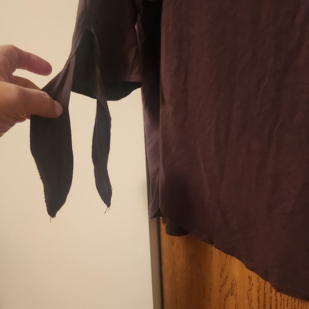 Green Envelope Dark Green V-Neck Top - Picture 3 of 4